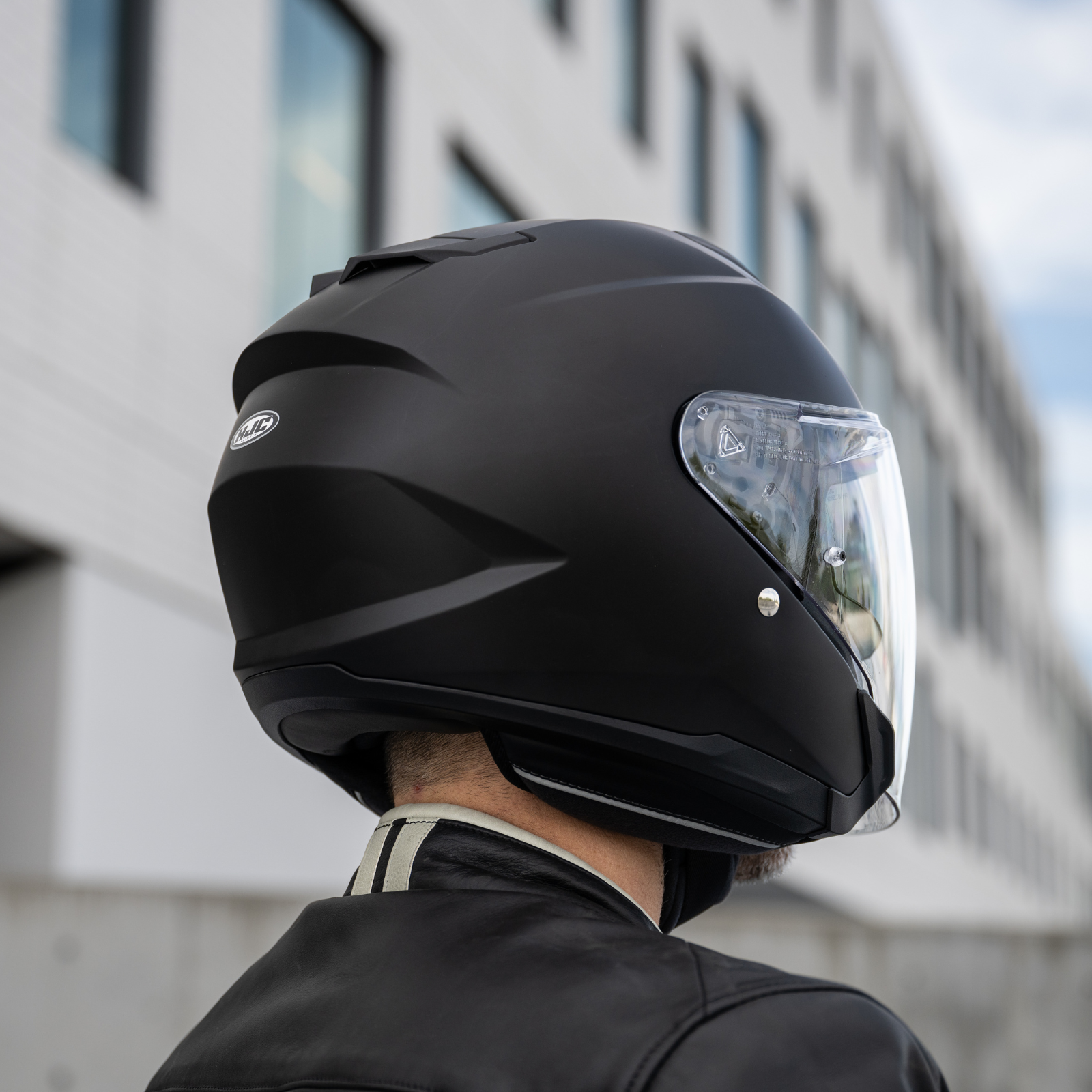 HJC i31 - Helmet House