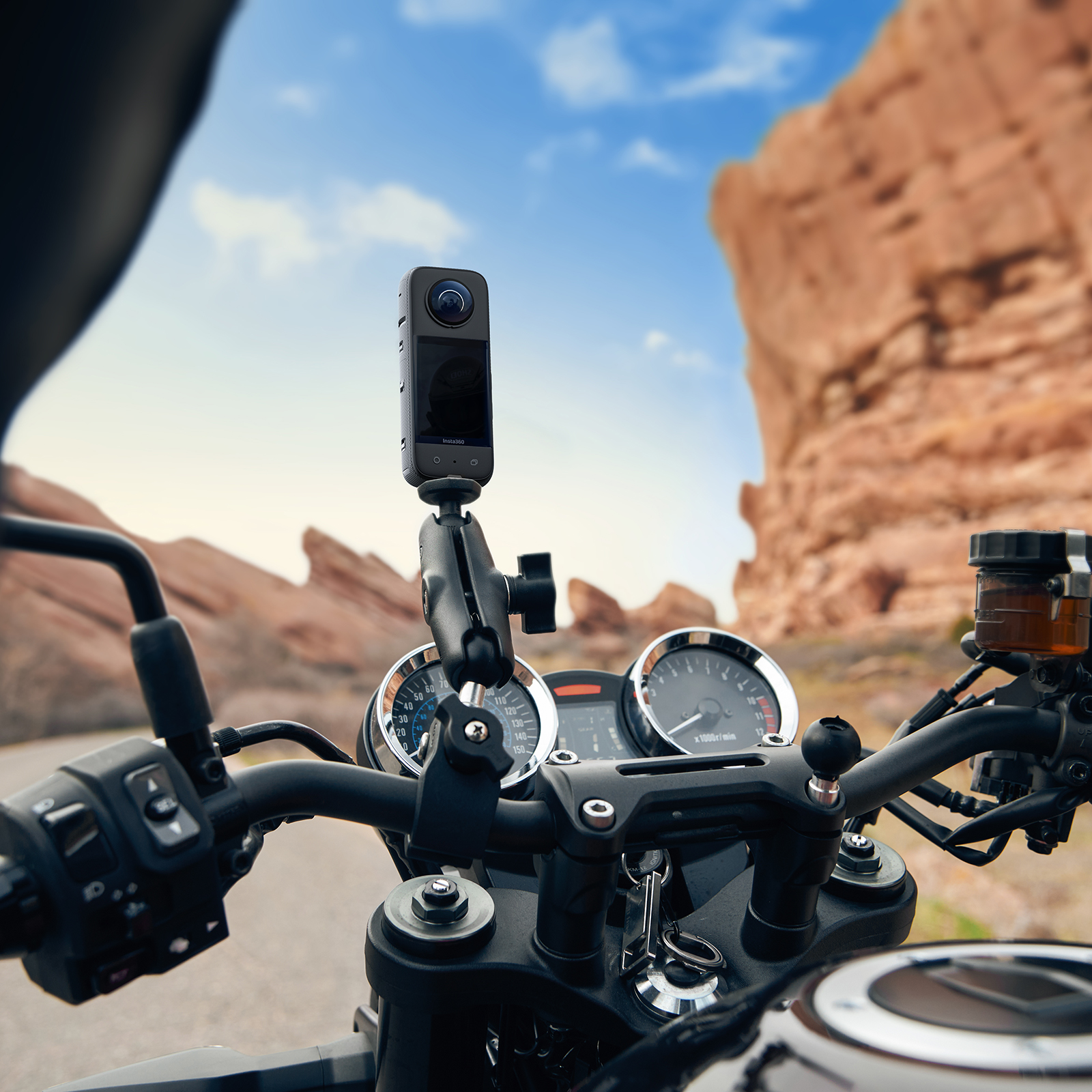 Insta360 X3 Motorcycle Bundle - Helmet House