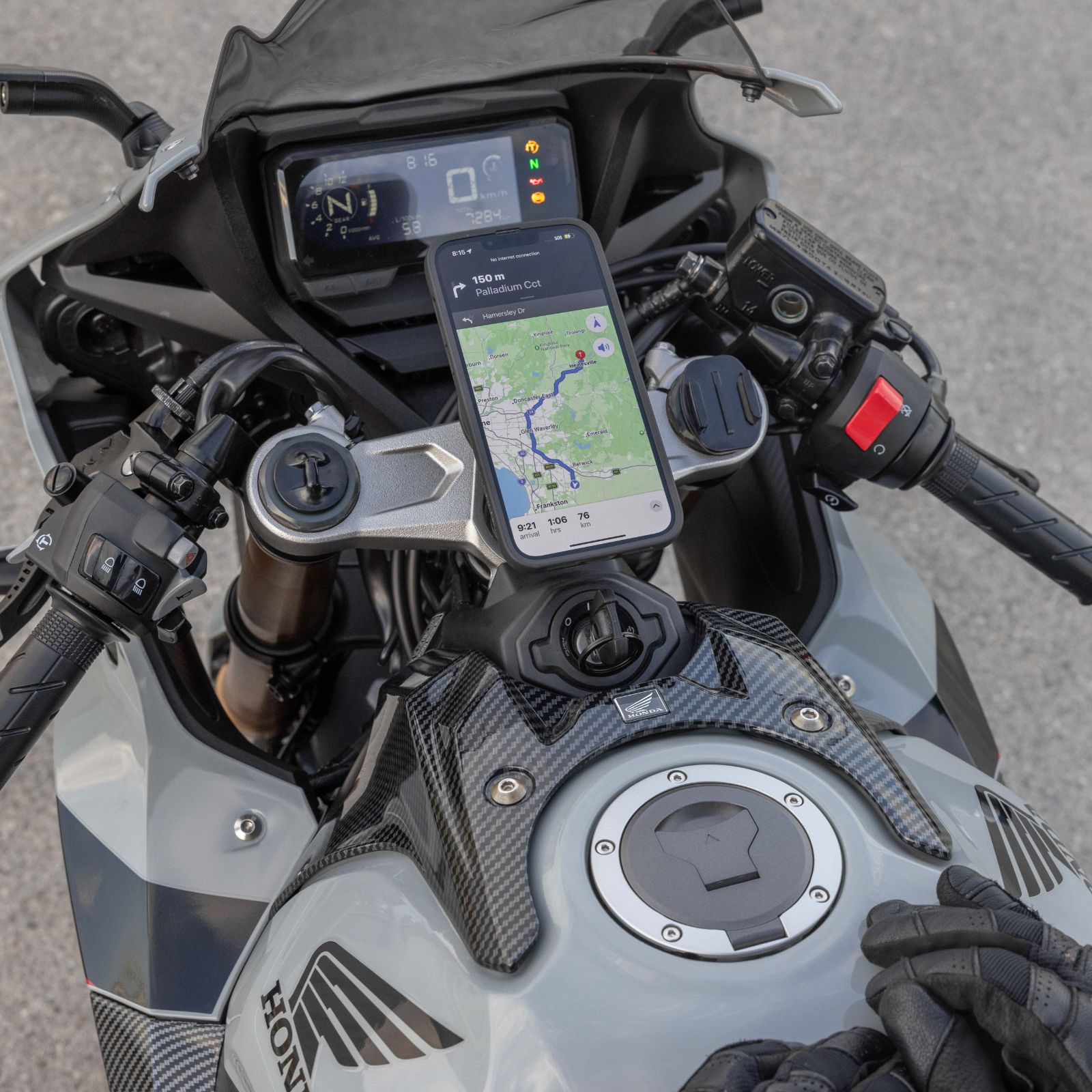 Quad Lock USB Weatherproof Wireless Charging Head - Helmet House