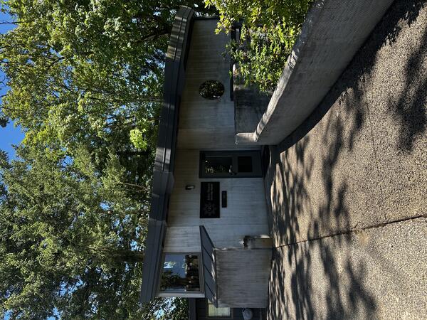 Moving to John Storrs Tasting Room (Main Tasting Room Closed) 