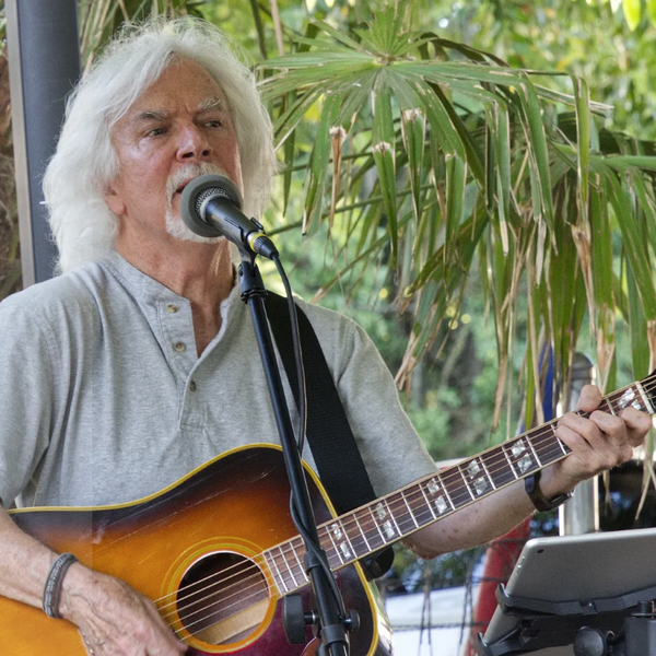 Live on the Lawn: Bernie Sims